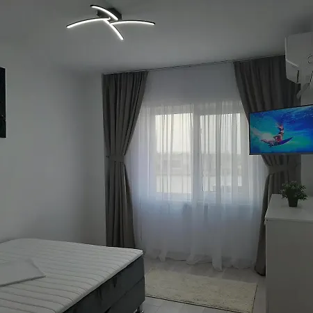 Deltaview Deluxe Apartment *